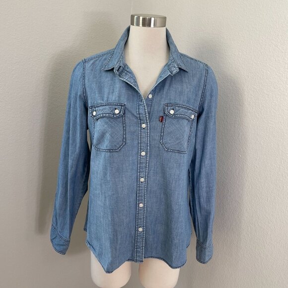 Levis Womens Large Light Blue Long Sleeve Button Up Denim Shirt Chambray - Picture 1 of 9
